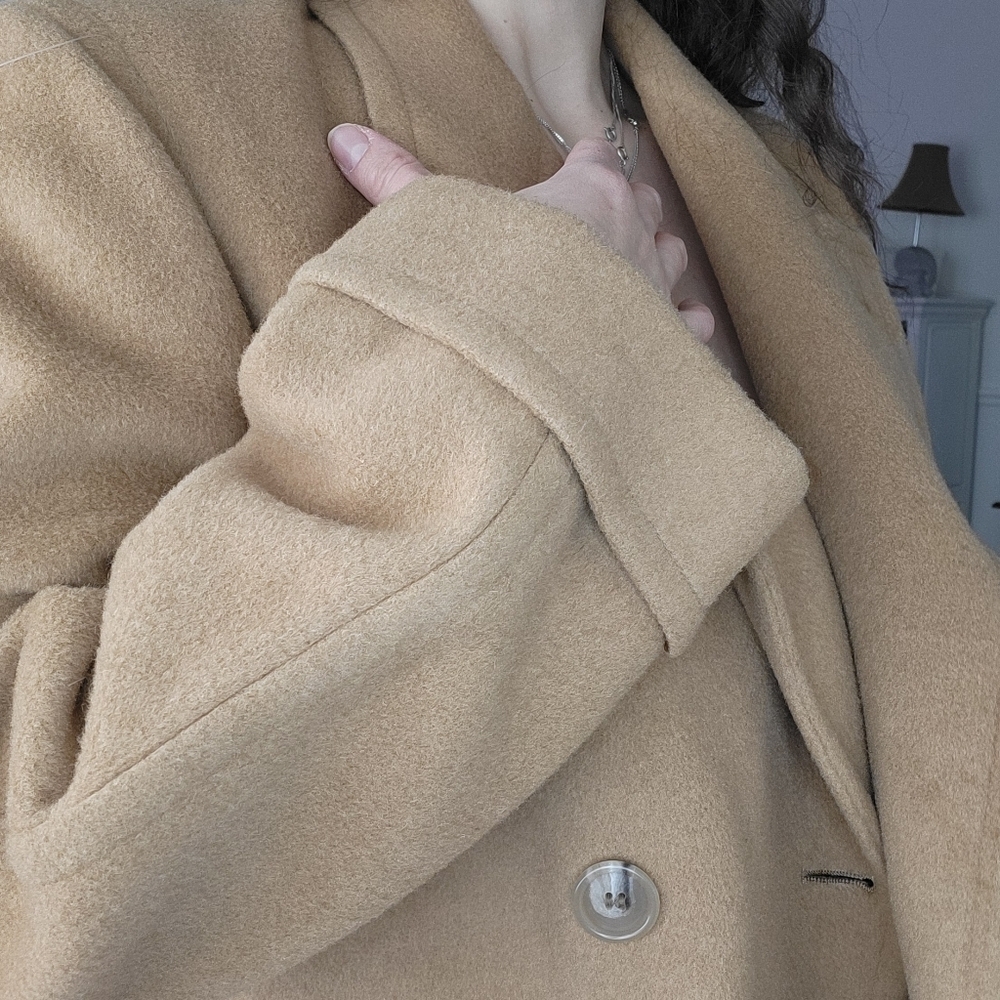 vintage camel 100 camel fur Tan Overcoat - Picture 9 of 10